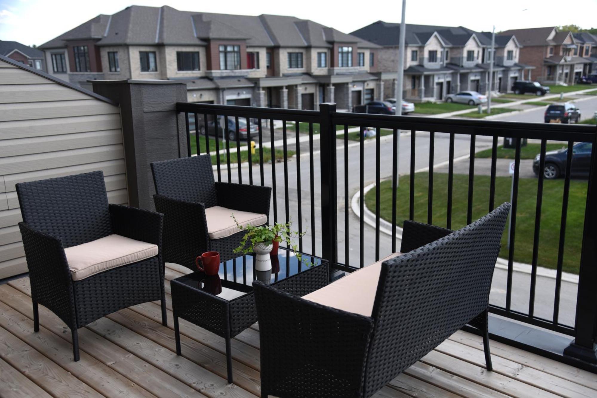 Have Whole House To Yourself Thorold Luaran gambar